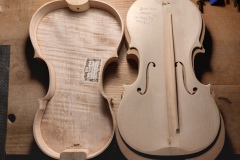 before close the body of violin